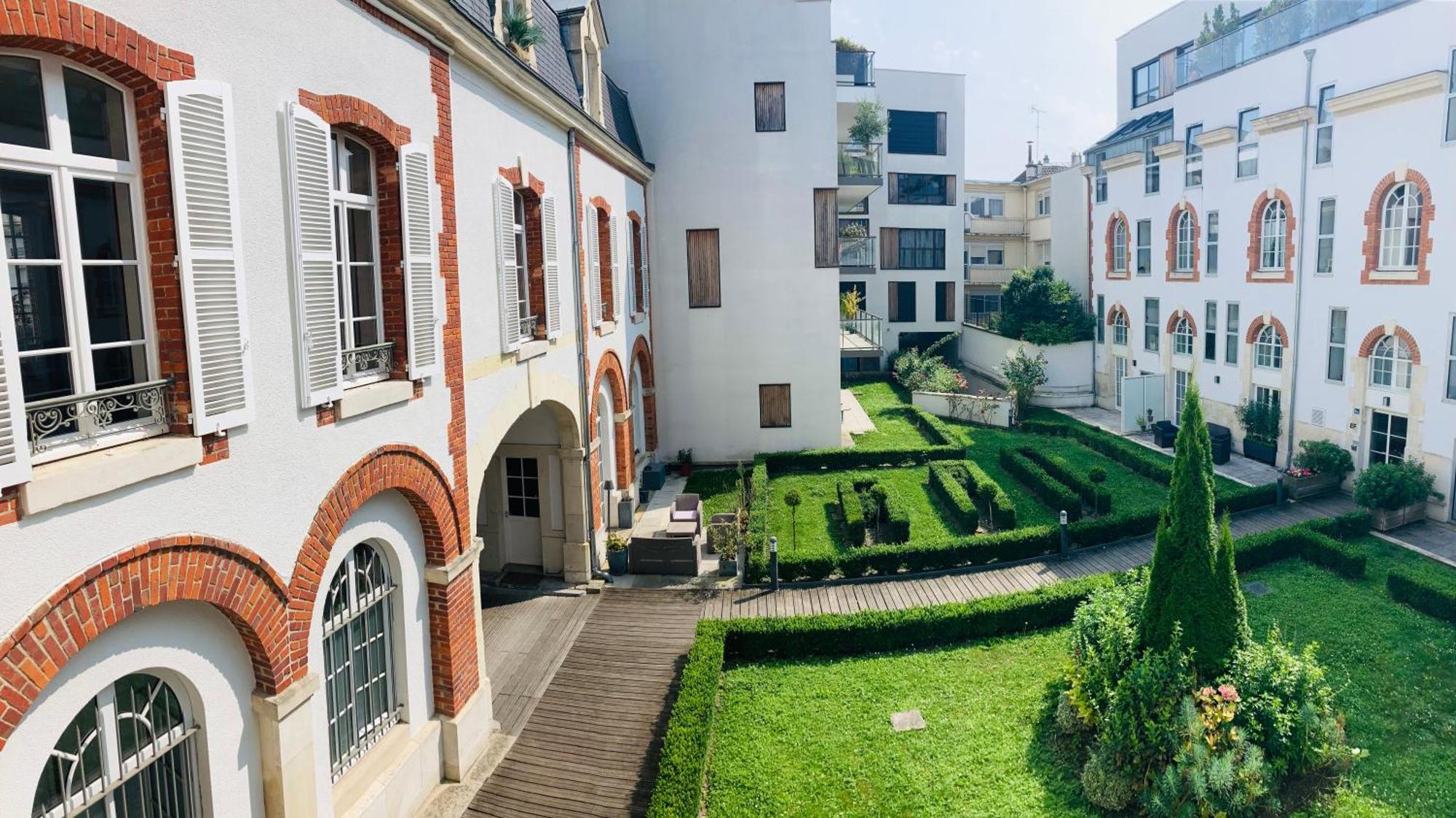 So Guest- Luxueux Appartement, Ancienne Maison De Champagne Proche Cathedrale แร็งส์ ภายนอก รูปภาพ