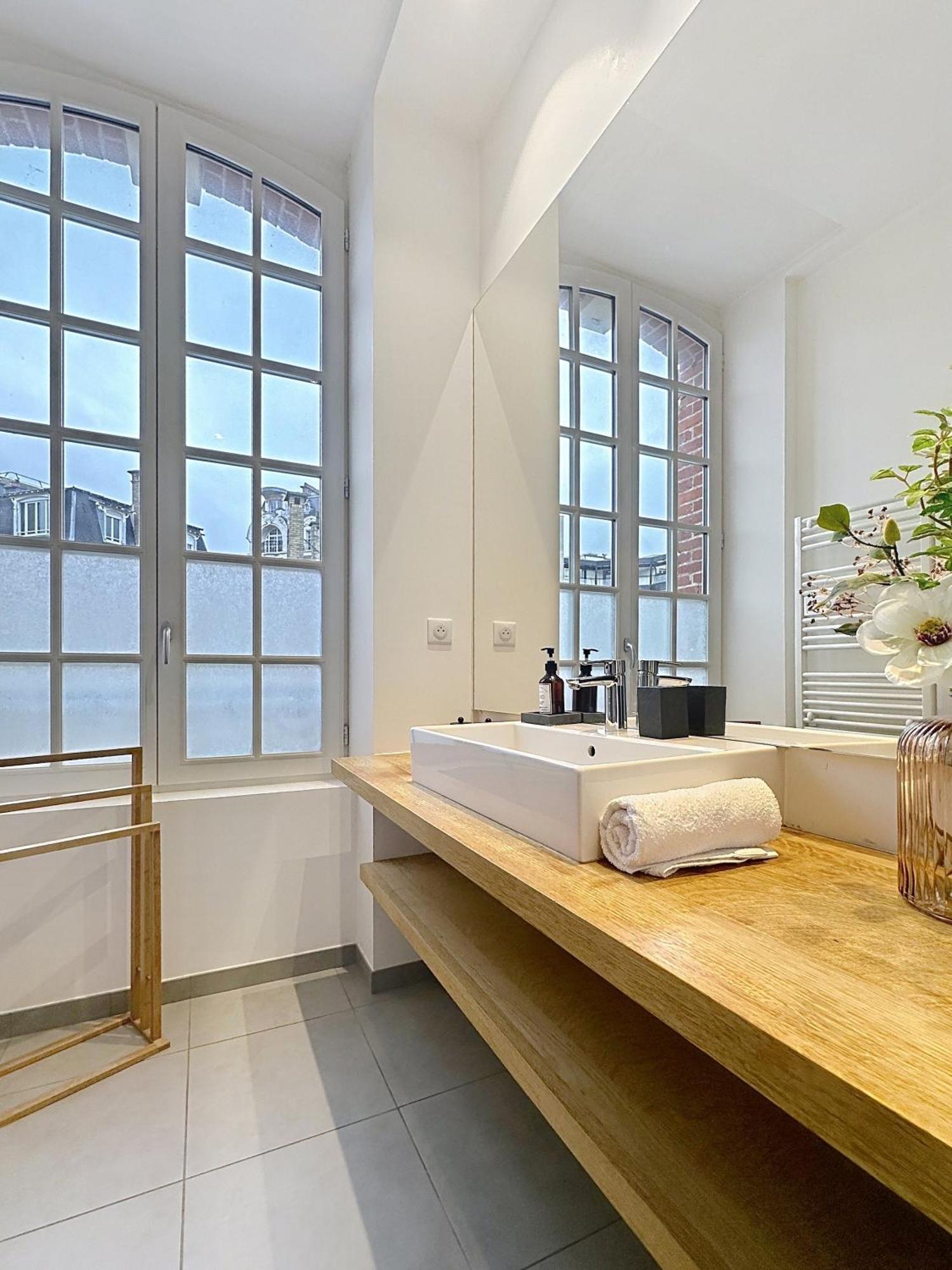 So Guest- Luxueux Appartement, Ancienne Maison De Champagne Proche Cathedrale แร็งส์ ภายนอก รูปภาพ